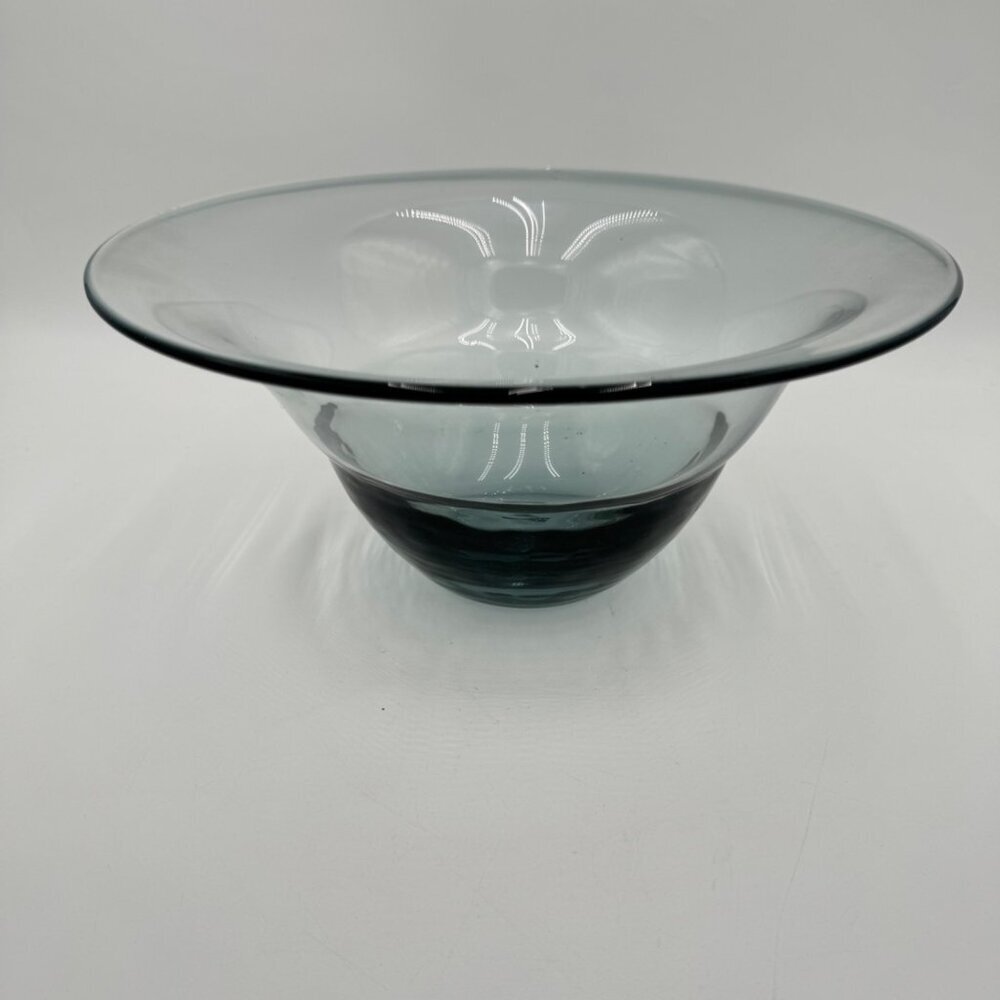 Vintage KOSTA BODA Goran Warff Art Glass Bowl Smoky w/ bluish base WH 5575